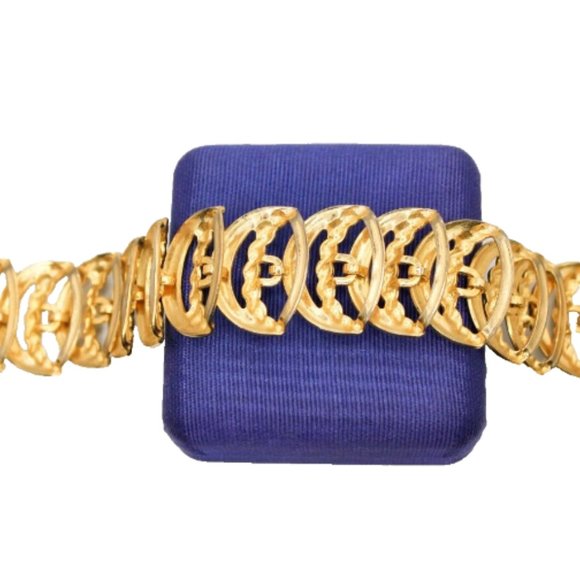 Vintage Crescent Moon Wide Link Panel Bracelet Gold Tone - Picture 13 of 13